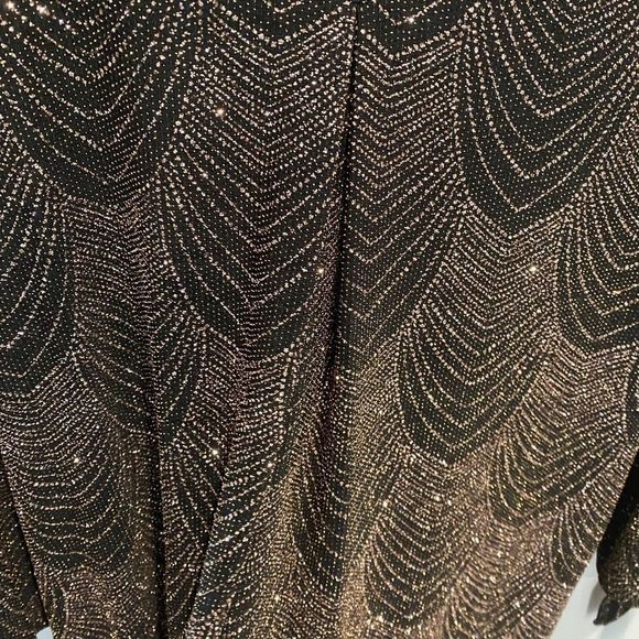 Size medium black and bronze top by Mandy Evans - Picture 4 of 6